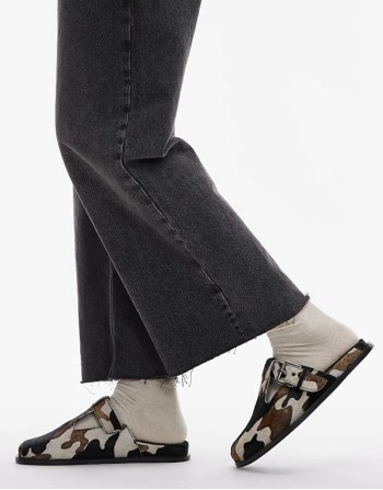 Annie leather buckle clog in cow pony